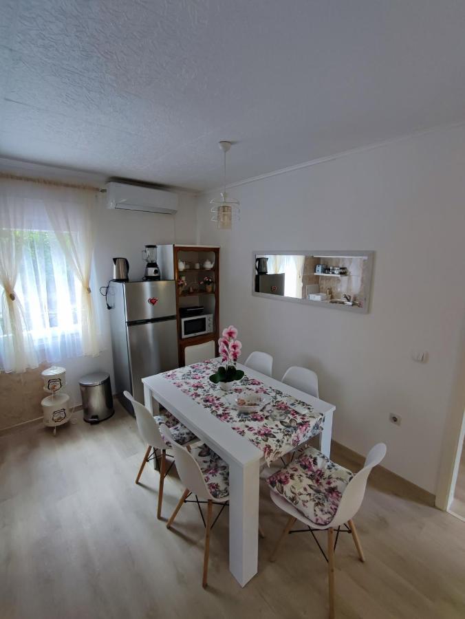 Apartment Barba View โกตอร์ ภายนอก รูปภาพ