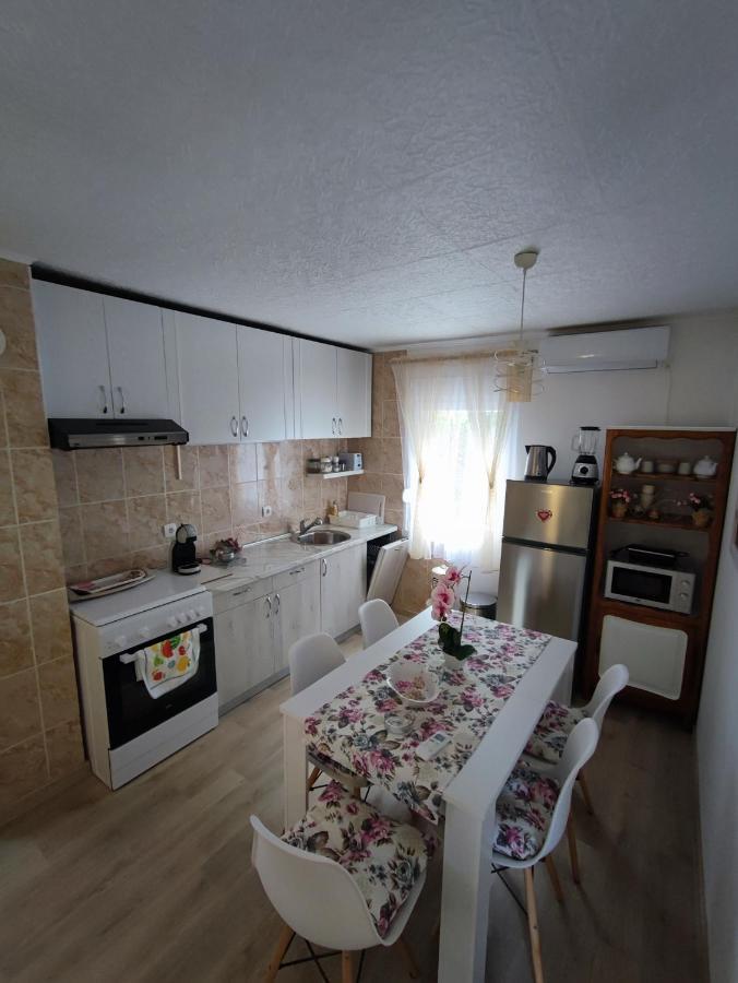 Apartment Barba View โกตอร์ ภายนอก รูปภาพ